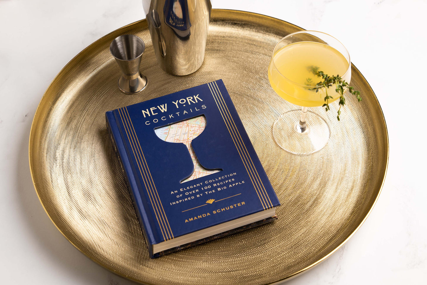 New York Cocktails: An Elegant Collection of over 100 Recipes Inspired by the Big Apple (Over 100 Classic and Contemporary Cocktail Recipes from the Big Apple)