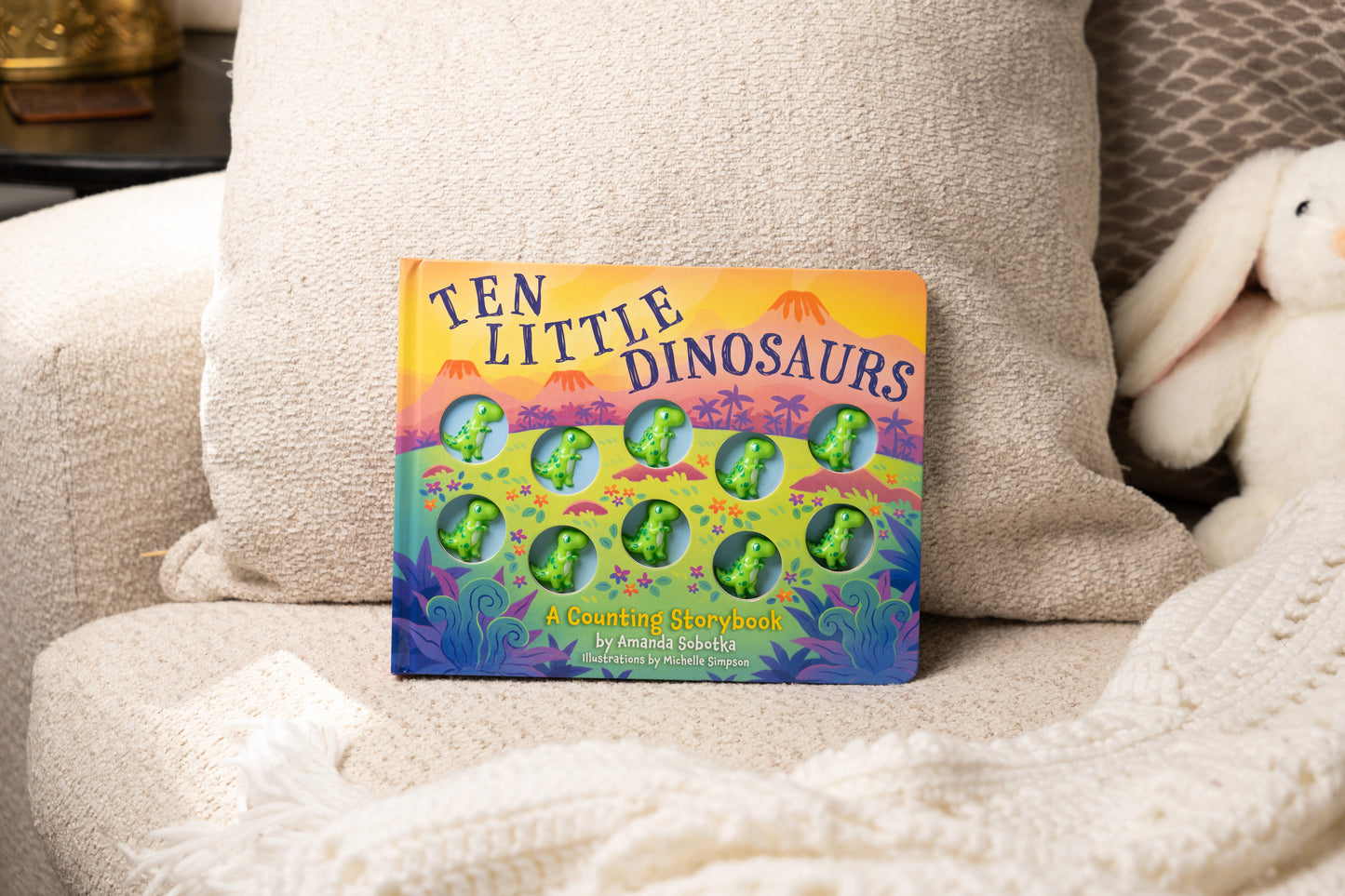 Ten Little Dinosaurs: A Counting Storybook